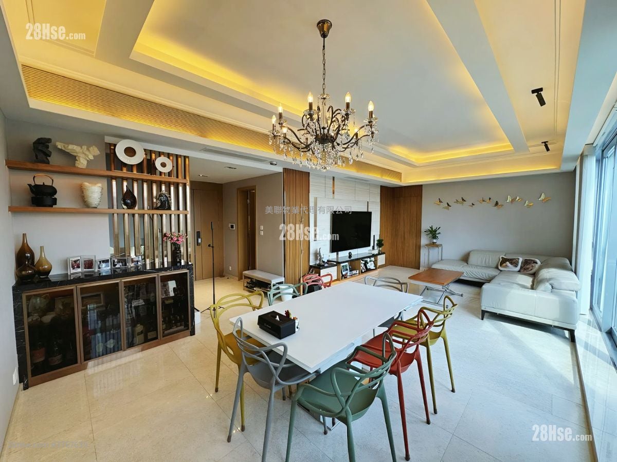 峻峦 售盘 4 房 , 3 浴室 1,402 平方尺