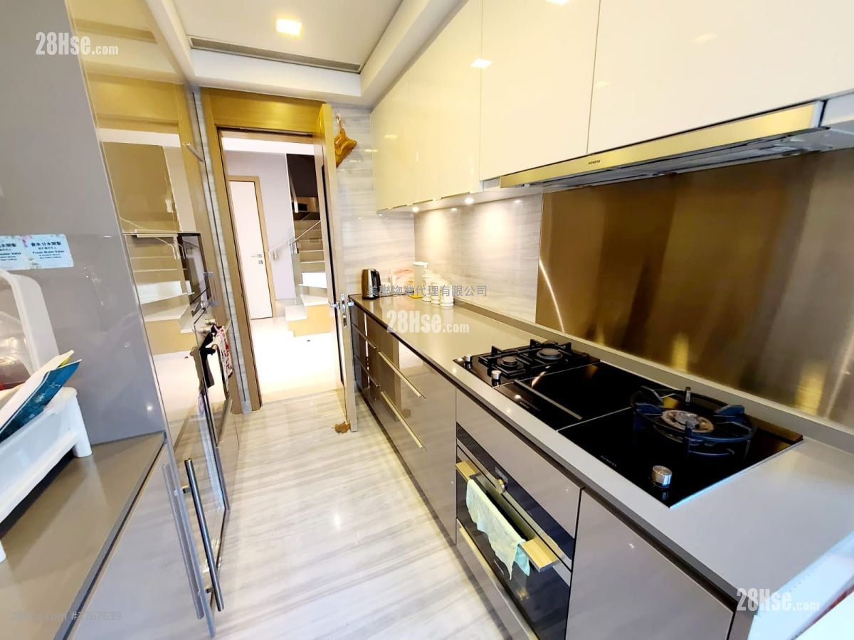 峻峦 售盘 4 房 , 3 浴室 1,402 平方尺