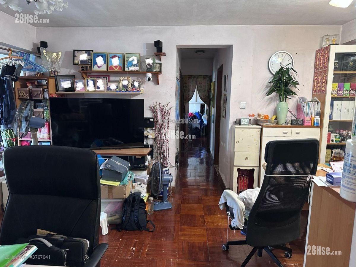 坚城中心 售盘 3 房 , 2 浴室 536 平方尺