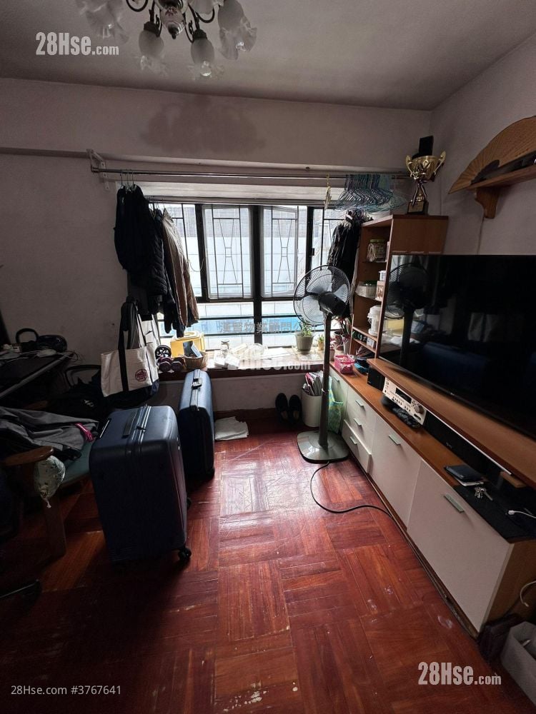 坚城中心 售盘 3 房 , 2 浴室 536 平方尺