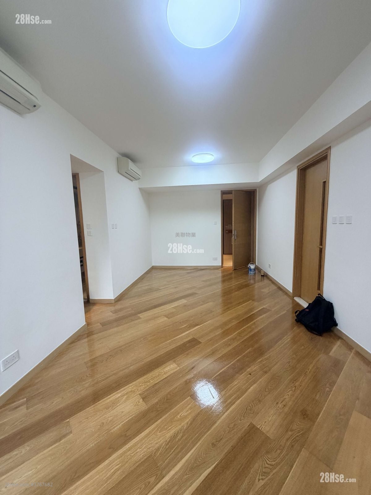 One Kai Tak(I) Sell 3 Bedrooms , 2 Bathrooms 818 ft²