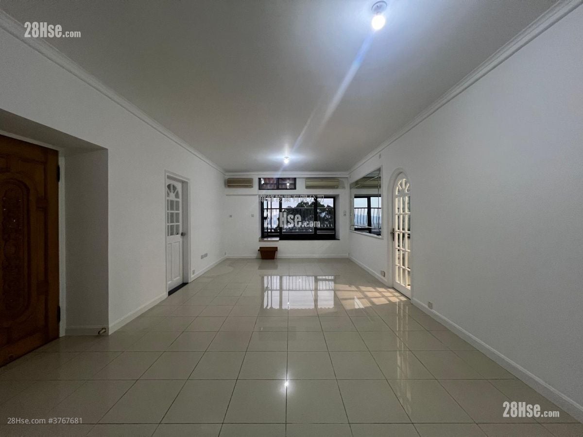 华景山庄 售盘 3 房 , 2 浴室 1,157 平方尺