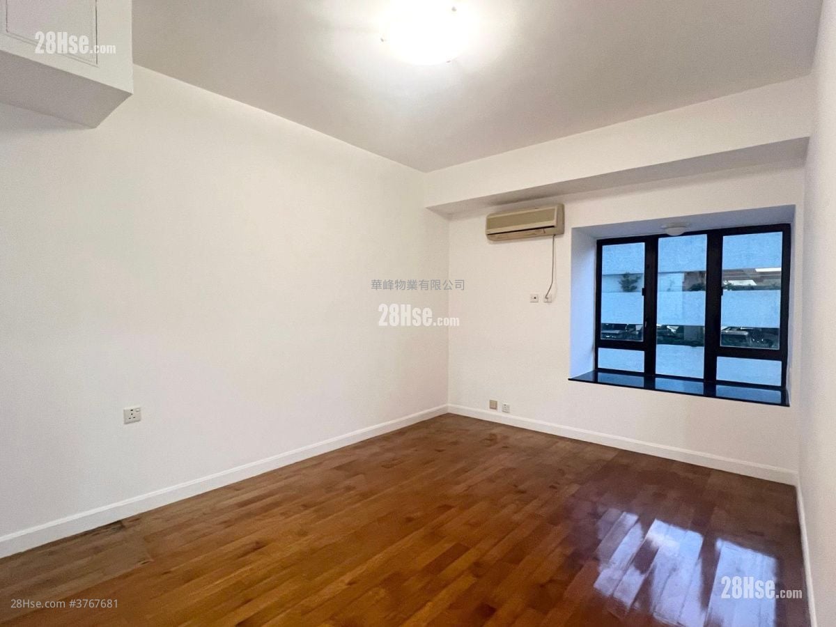 华景山庄 售盘 3 房 , 2 浴室 1,157 平方尺