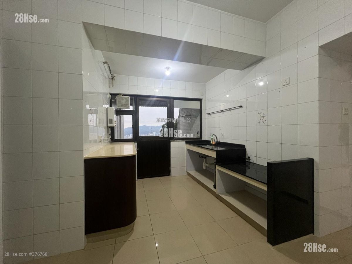 华景山庄 售盘 3 房 , 2 浴室 1,157 平方尺