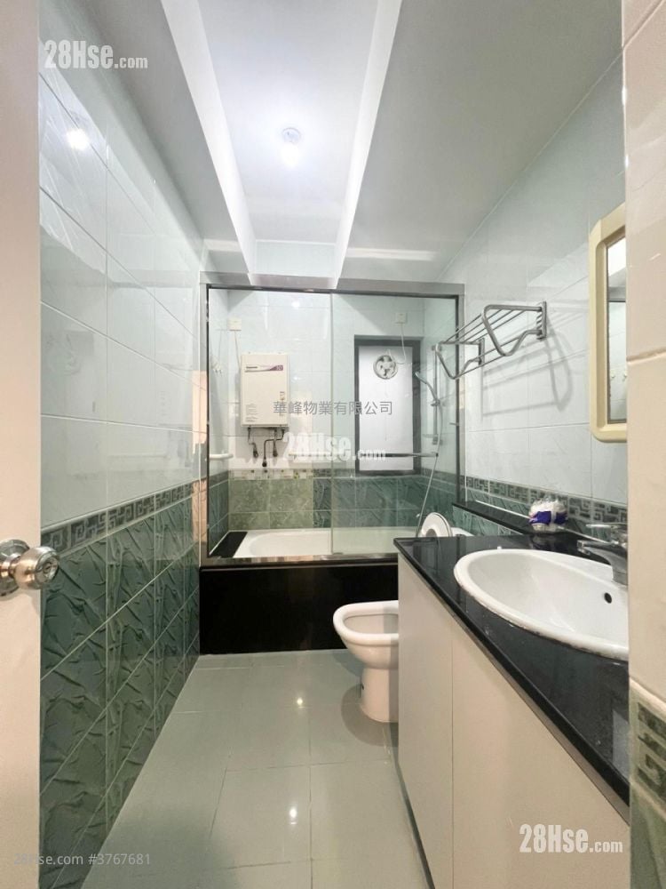 华景山庄 售盘 3 房 , 2 浴室 1,157 平方尺