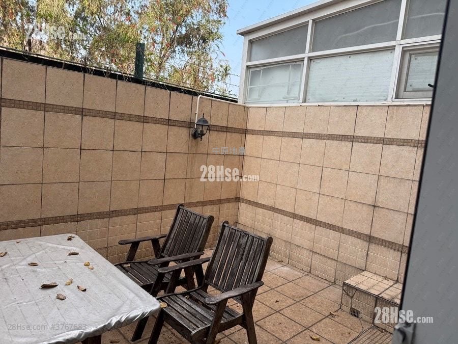 Seasons Villas Sell 4 Bedrooms 1,117 ft²