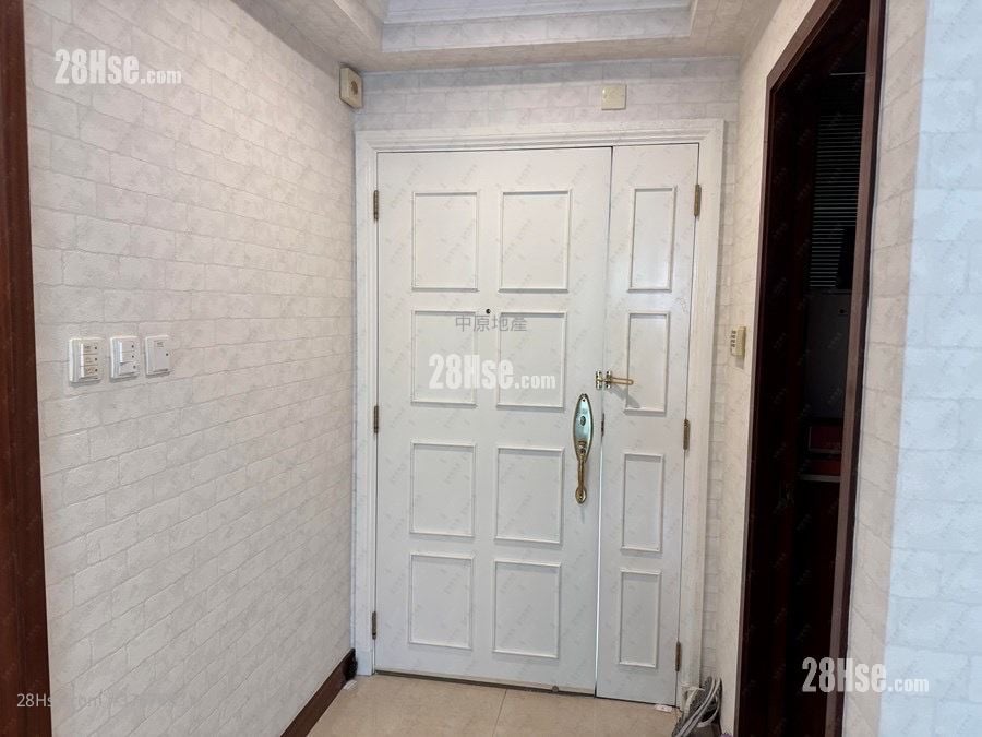 Seasons Villas Sell 4 Bedrooms 1,117 ft²