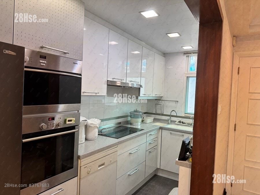 Seasons Villas Sell 4 Bedrooms 1,117 ft²