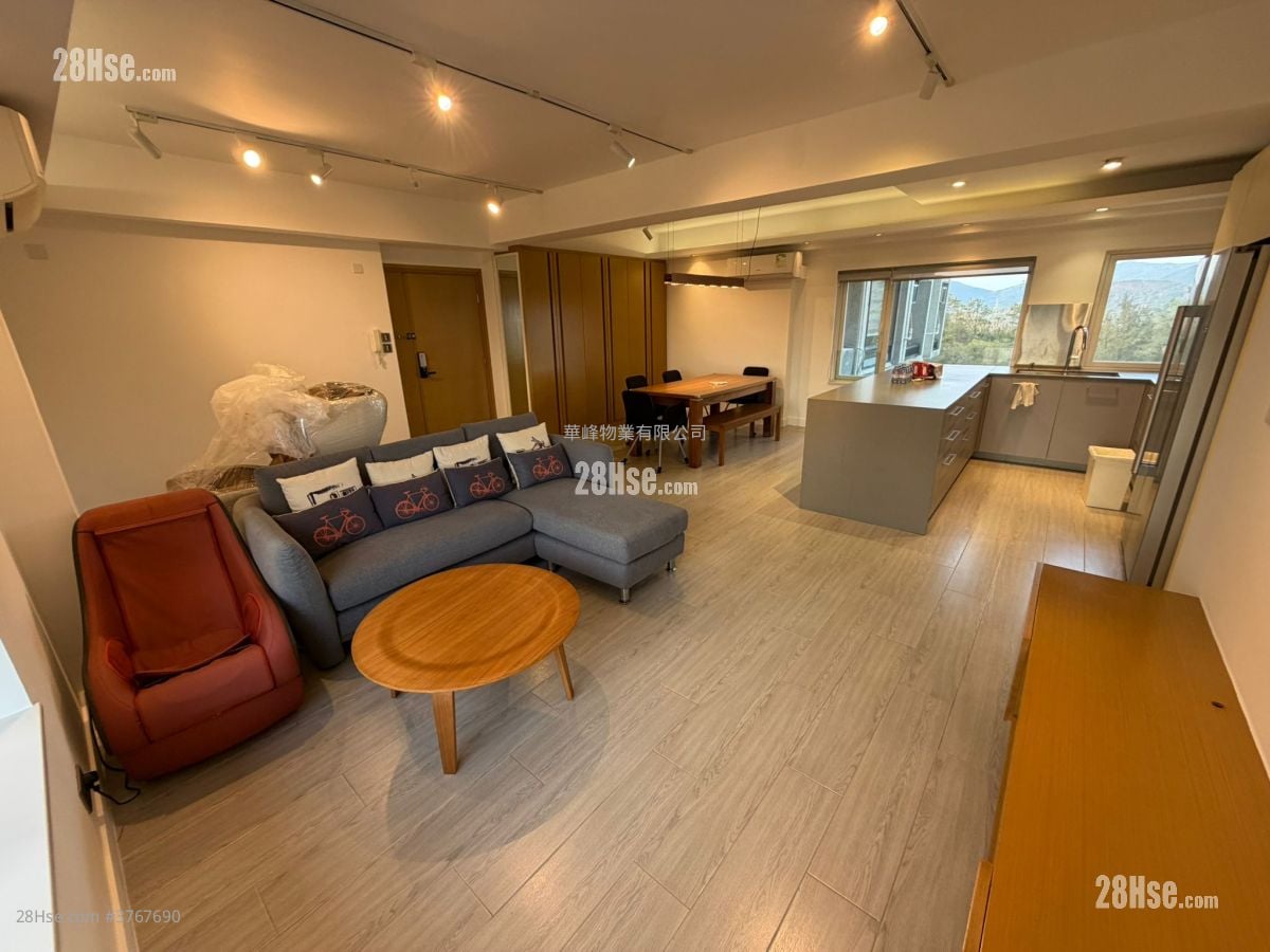 华景山庄 售盘 3 房 , 2 浴室 1,124 平方尺