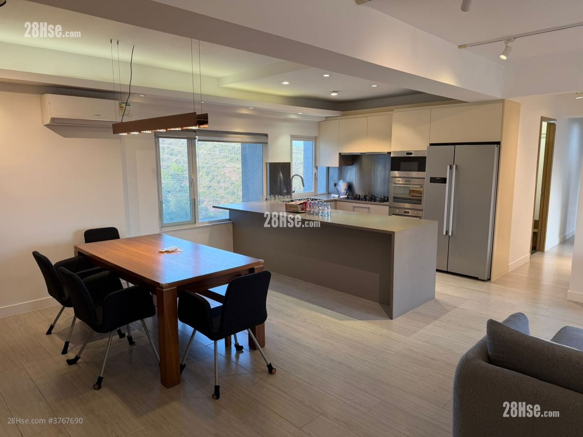 华景山庄 售盘 3 房 , 2 浴室 1,124 平方尺