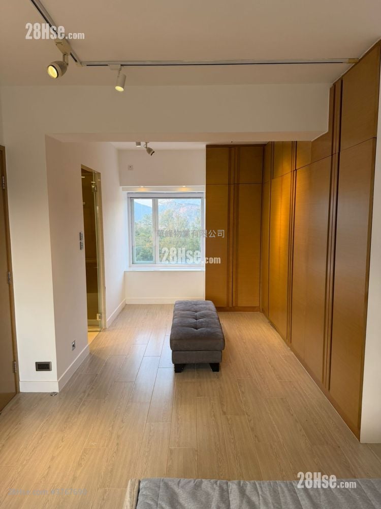 华景山庄 售盘 3 房 , 2 浴室 1,124 平方尺