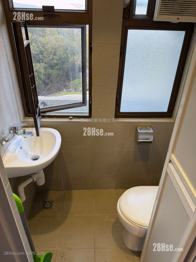 华景山庄 售盘 3 房 , 2 浴室 1,124 平方尺