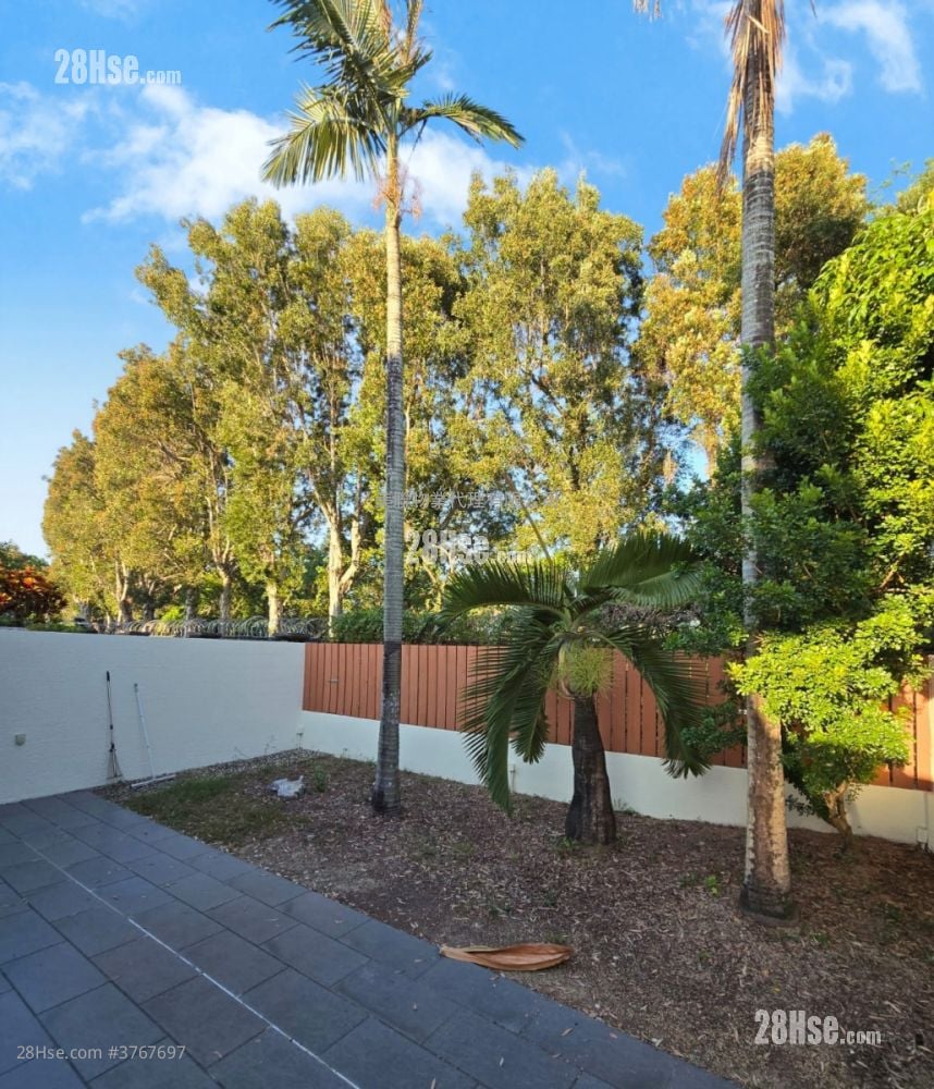 Fairview Park Sell 3 Bedrooms , 2 Bathrooms 1,035 ft²