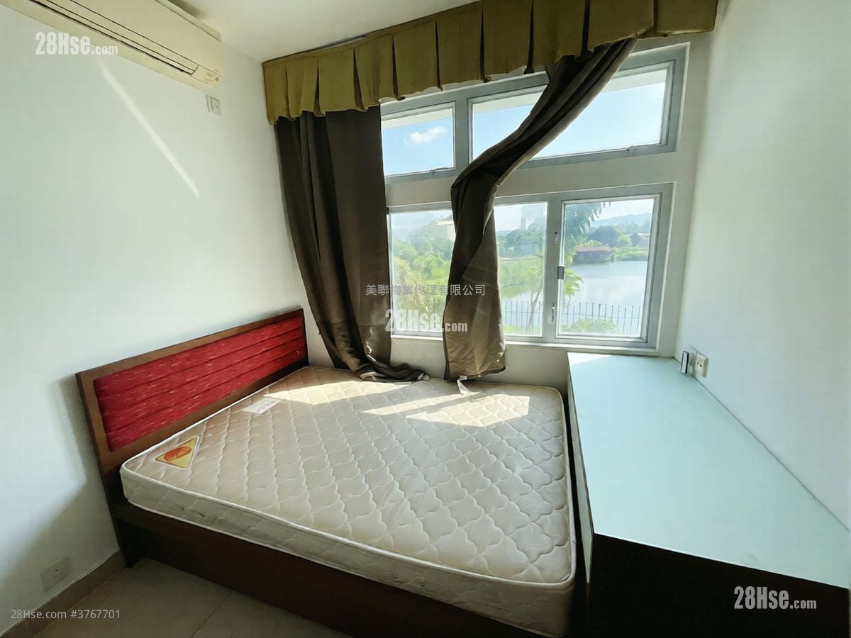 Fairview Park Sell 3 Bedrooms , 2 Bathrooms 915 ft²