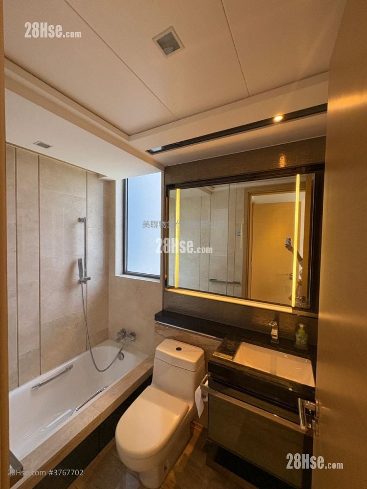 Riva Sell 5+ Bedrooms , 3 Bathrooms 1,275 ft²