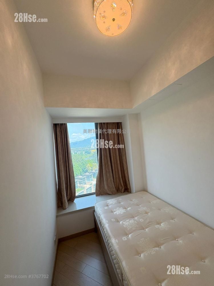 Riva Sell 5+ Bedrooms , 3 Bathrooms 1,275 ft²