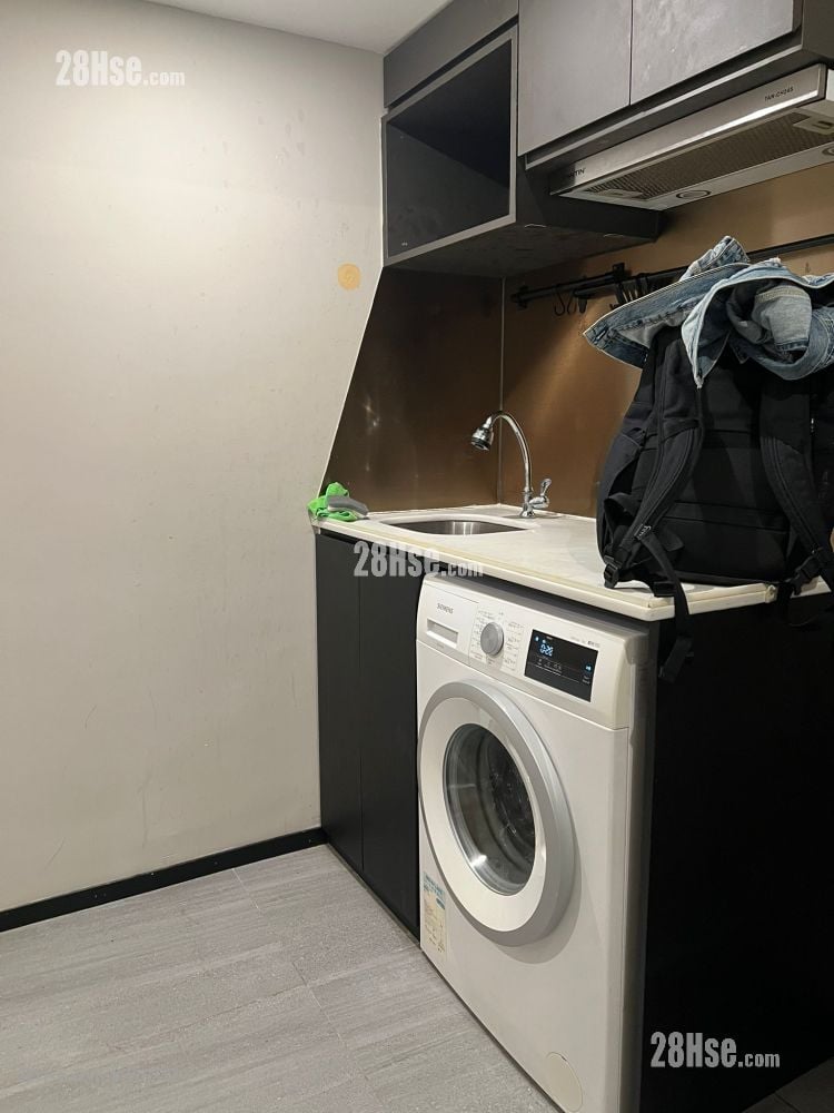 Windsor Mansion Rental 1 Bedroom 220 ft²