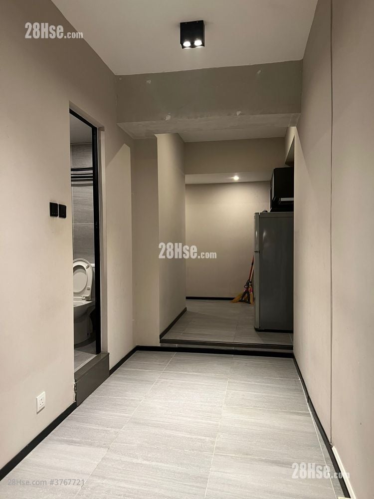 Windsor Mansion Rental 1 Bedroom 220 ft²