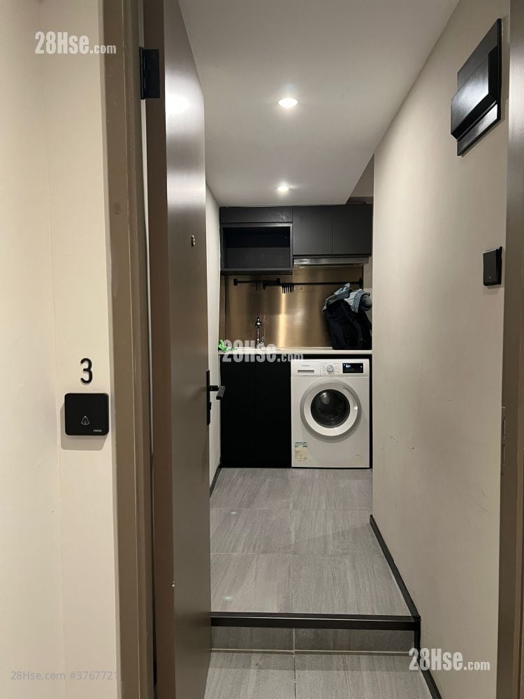 Windsor Mansion Rental 1 Bedroom 220 ft²