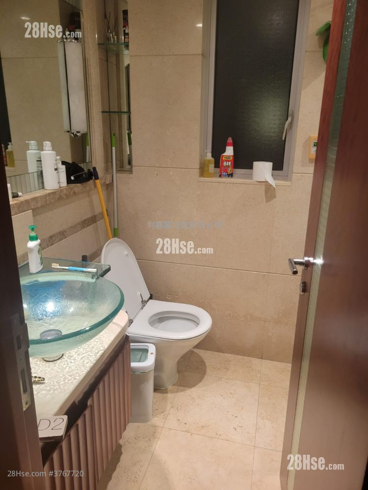 The Harbourside Sell 2 Bedrooms , 2 Bathrooms 751 ft²