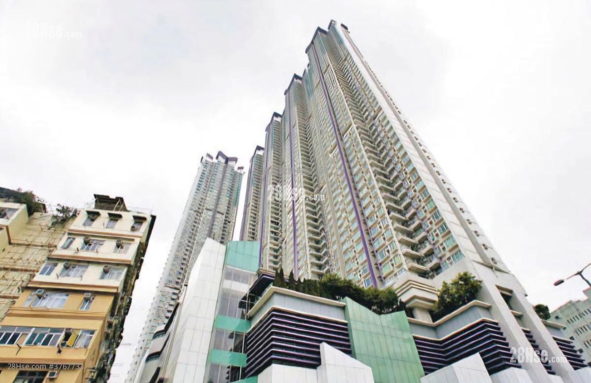 Grand Waterfront Rental 2 Bedrooms , 1 Bathroom 384 ft²