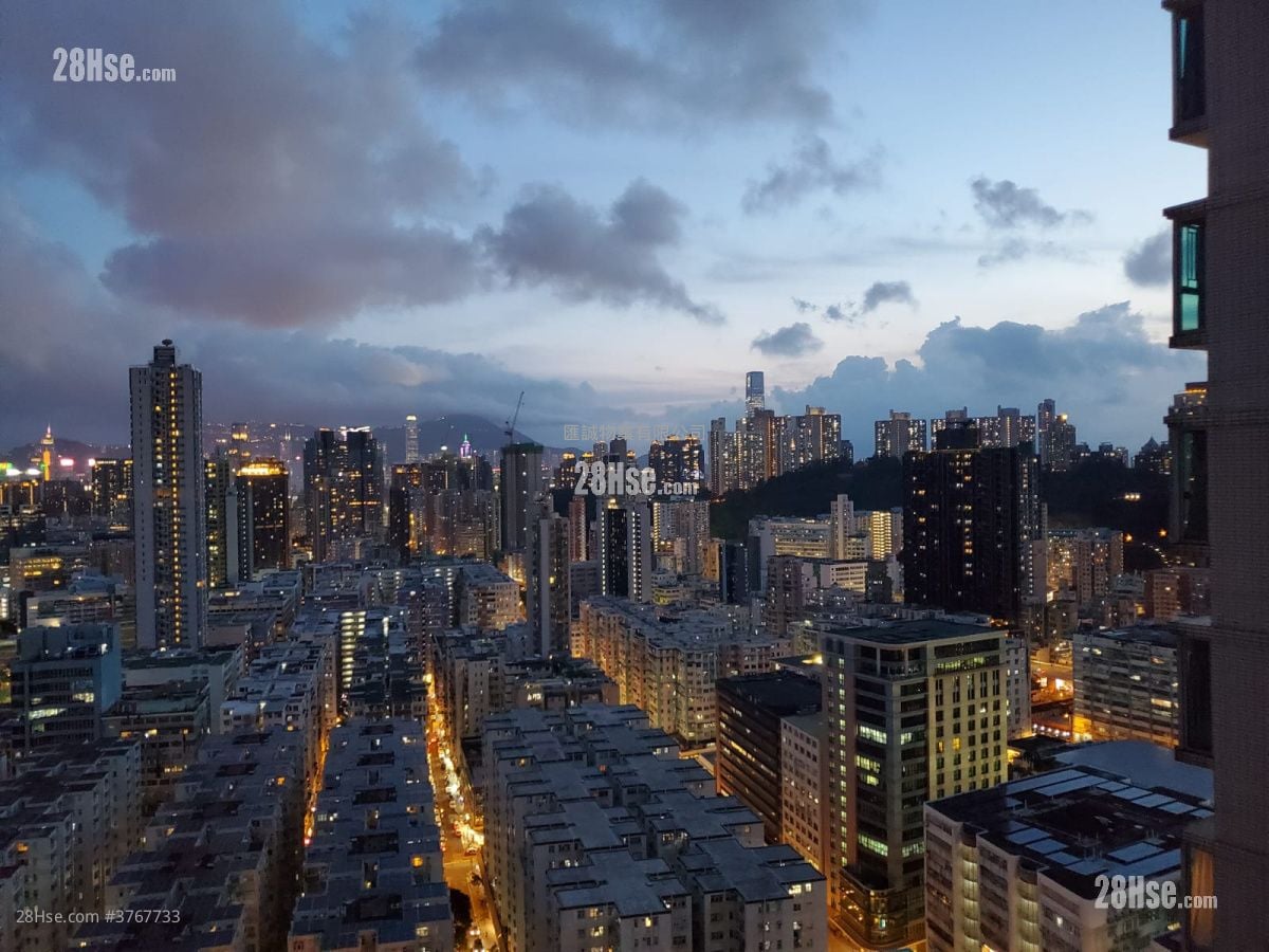 Grand Waterfront Rental 2 Bedrooms , 1 Bathroom 384 ft²