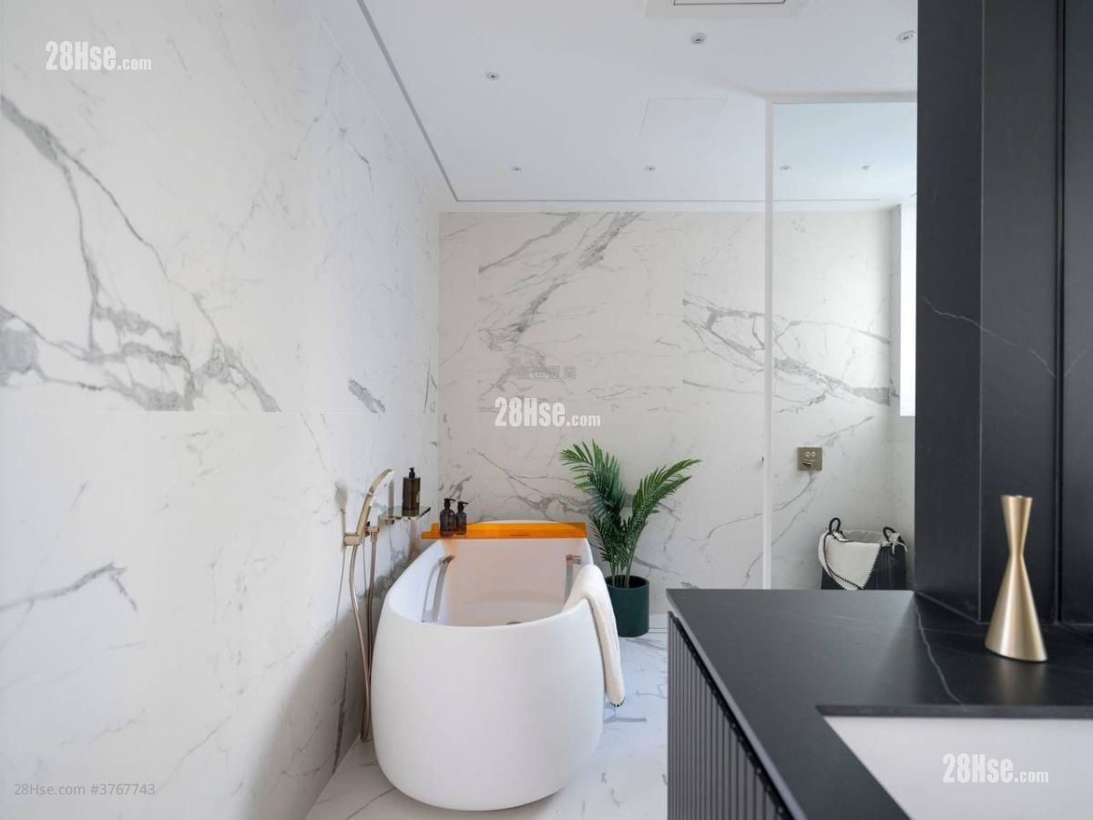 Peak One Sell 3 Bedrooms , 2 Bathrooms 1,014 ft²