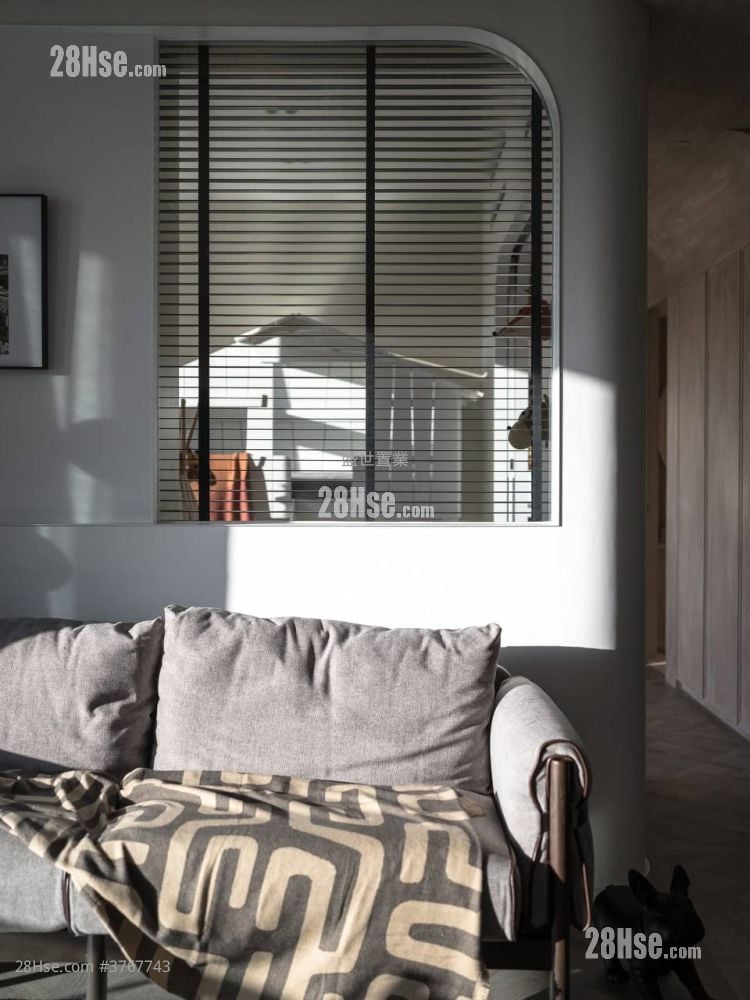 Peak One Sell 3 Bedrooms , 2 Bathrooms 1,014 ft²