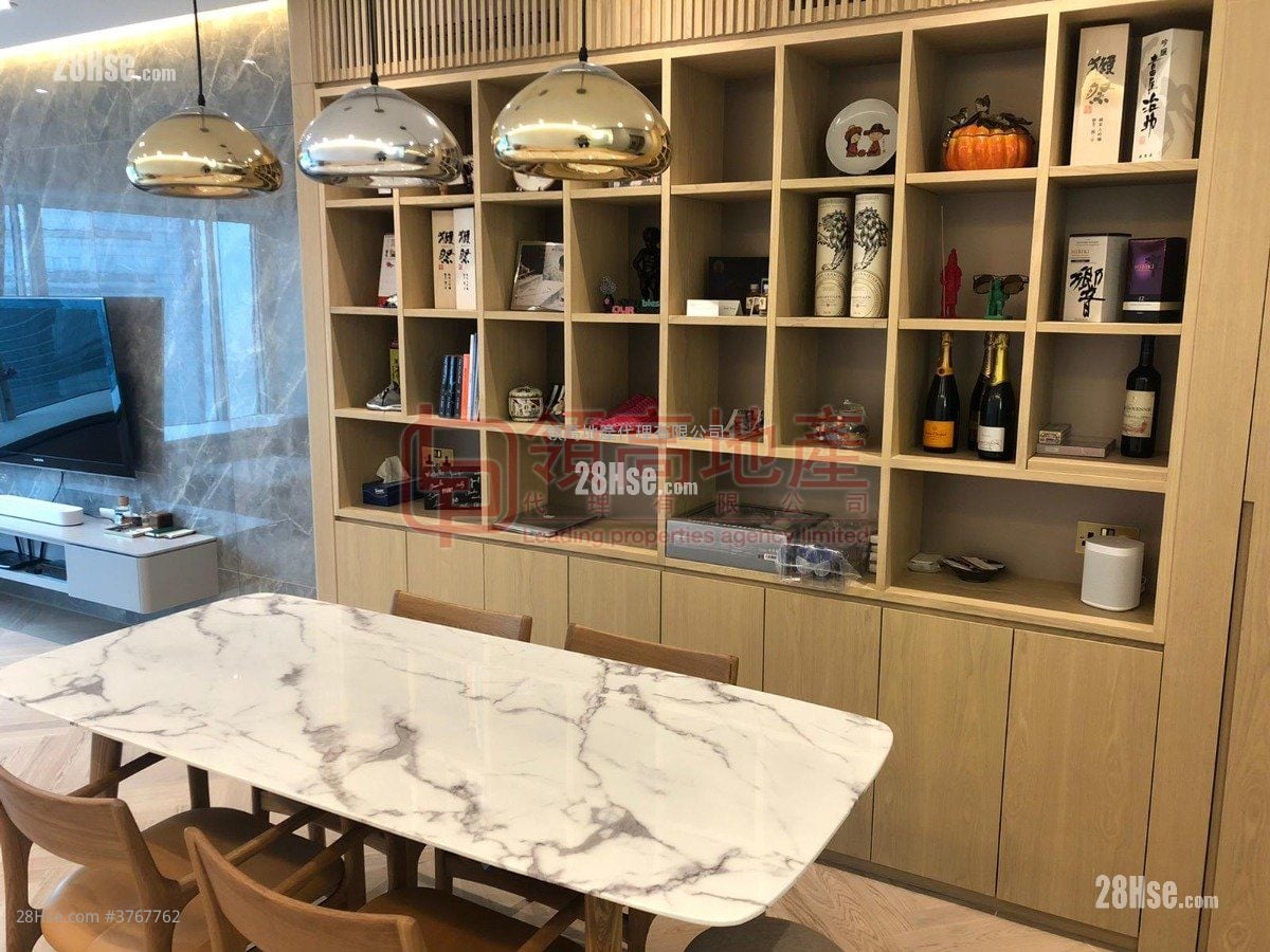 Sorrento Sell 2 Bedrooms , 2 Bathrooms 808 ft²