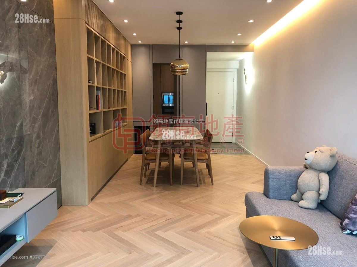 Sorrento Sell 2 Bedrooms , 2 Bathrooms 808 ft²