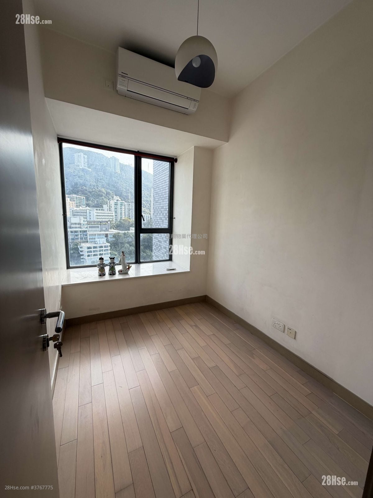 萃峰 售盘 3 房 , 3 浴室 875 平方尺