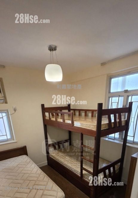 Bedford Gardens Sell 3 Bedrooms 597 ft²