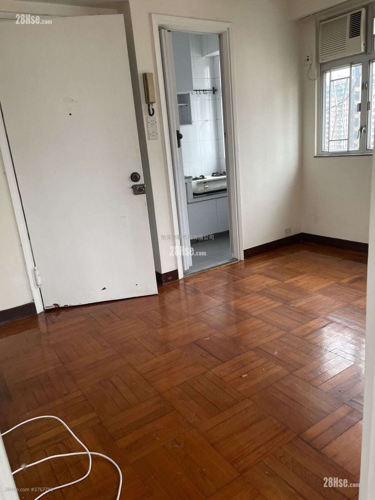 Parkland House Sell 2 Bedrooms , 1 Bathroom 316 ft²