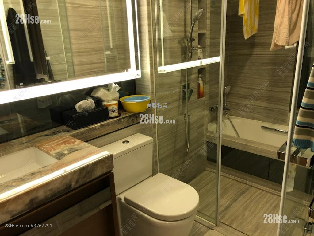 峻峦 售盘 3 房 , 2 浴室 945 平方尺