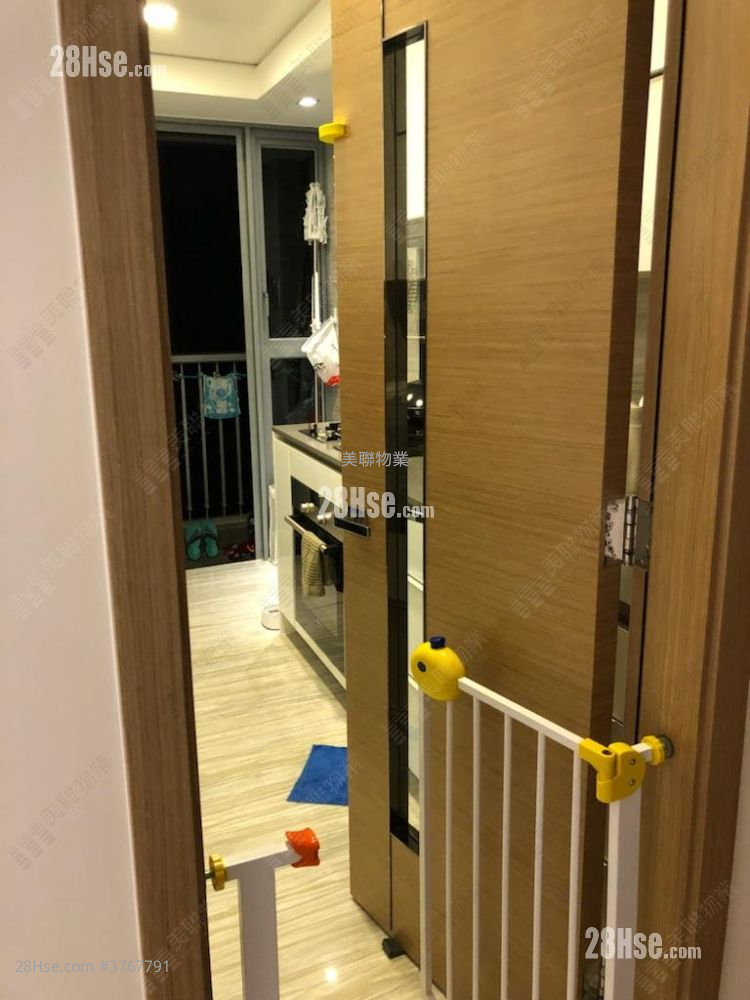 峻峦 售盘 3 房 , 2 浴室 945 平方尺