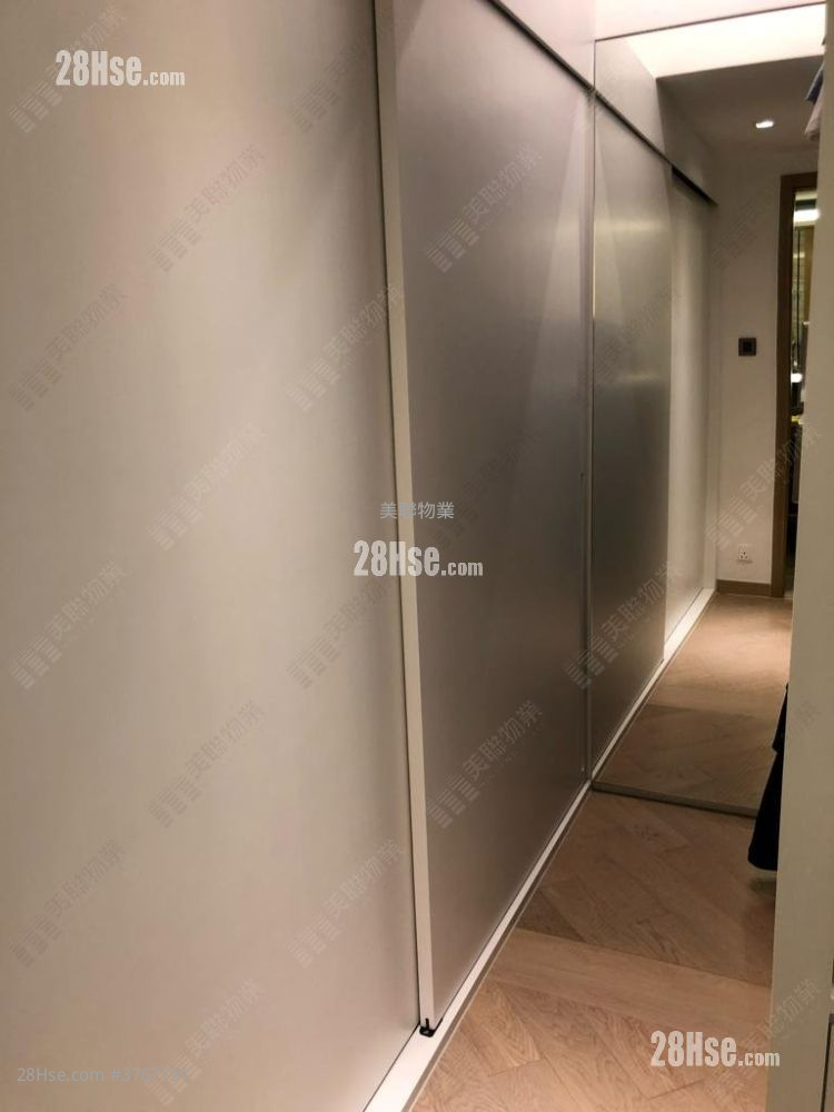 峻峦 售盘 3 房 , 2 浴室 945 平方尺