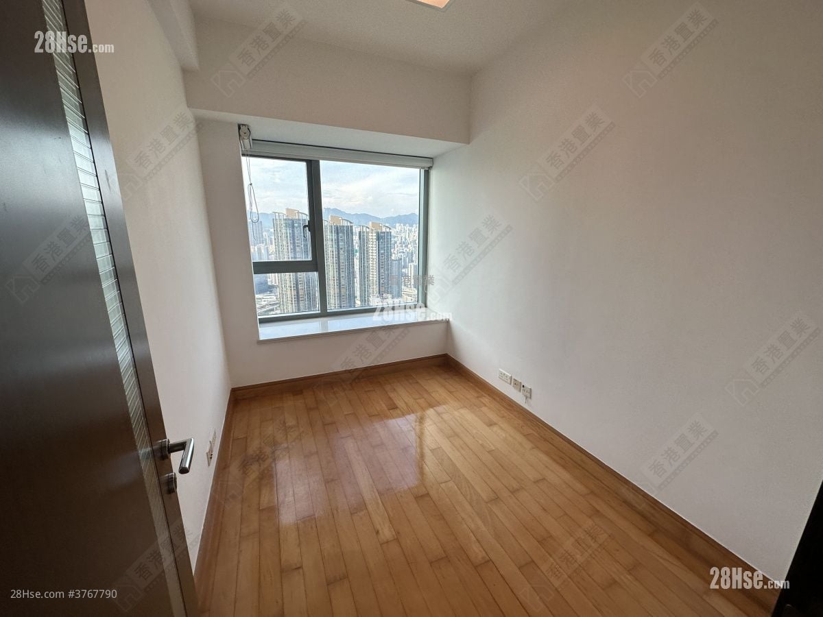 君临天下 售盘 3 房 , 2 浴室 1,058 平方尺