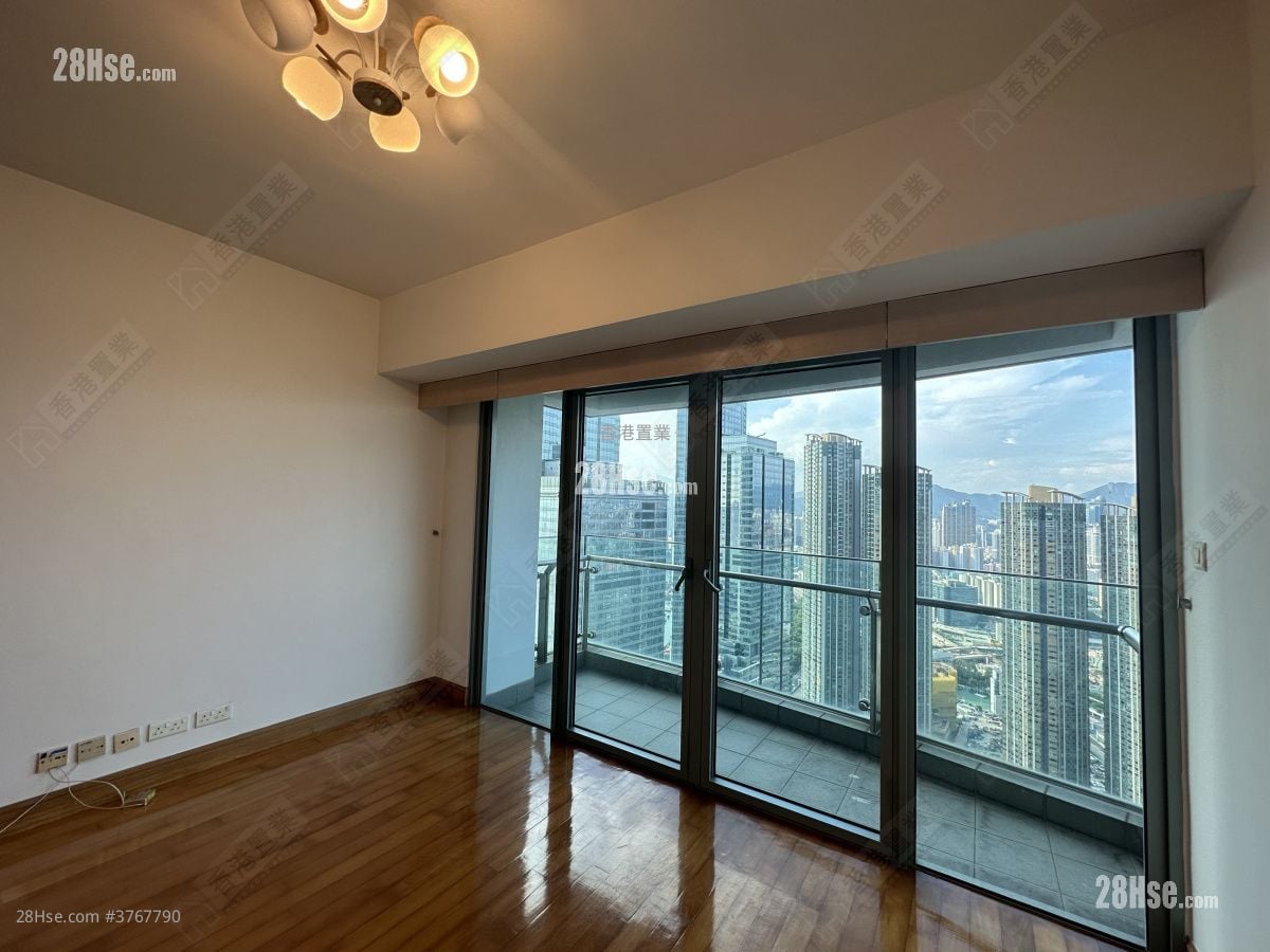 君临天下 售盘 3 房 , 2 浴室 1,058 平方尺