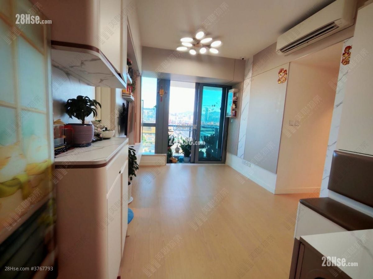 Monaco One 售盘 3 房 , 2 浴室 713 平方尺