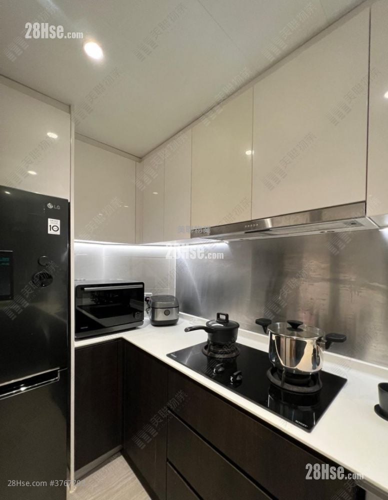 Monaco One 售盘 3 房 , 2 浴室 713 平方尺