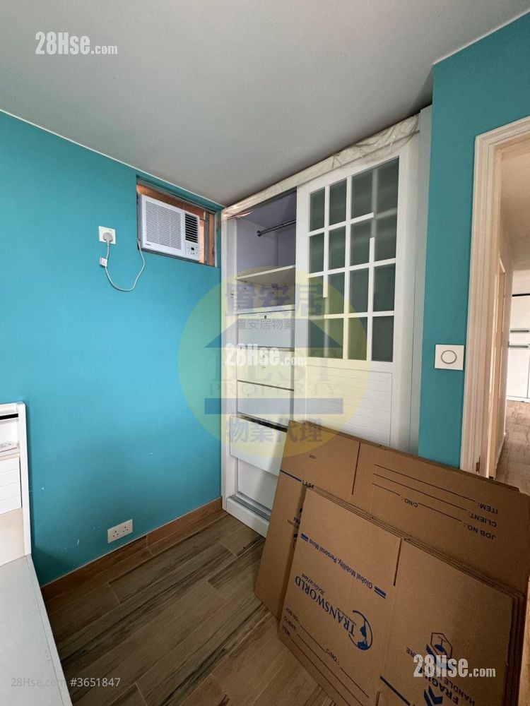 Sun Tuen Mun Centre Rental 3 Bedrooms , 2 Bathrooms 597 ft²