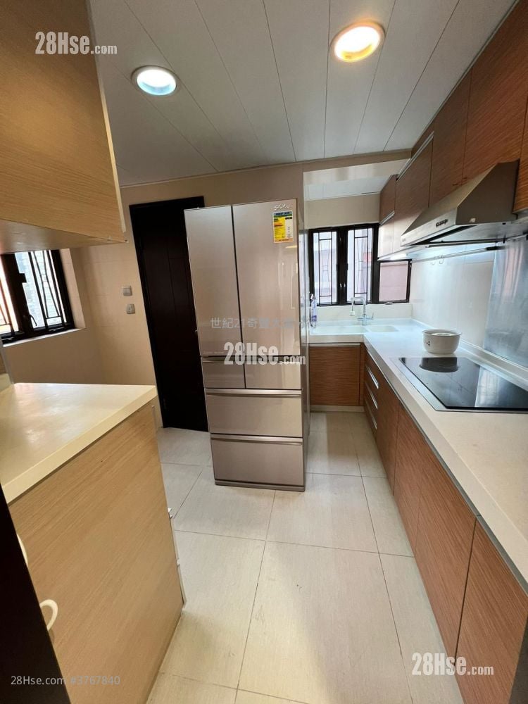 Parc Royale Sell 3 Bedrooms , 3 Bathrooms 736 ft²