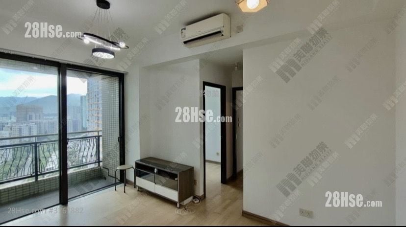 8 Royal Green Sell 2 Bedrooms 461 ft²