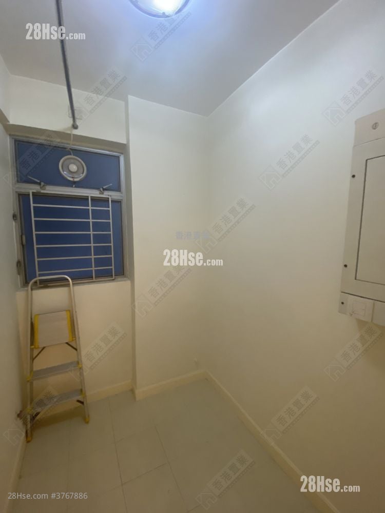 The Waterfront Sell 3 Bedrooms , 2 Bathrooms 943 ft²