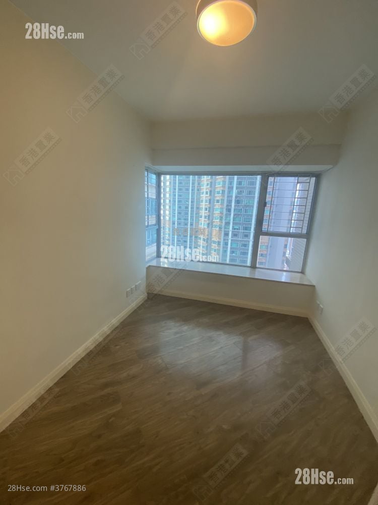 The Waterfront Sell 3 Bedrooms , 2 Bathrooms 943 ft²