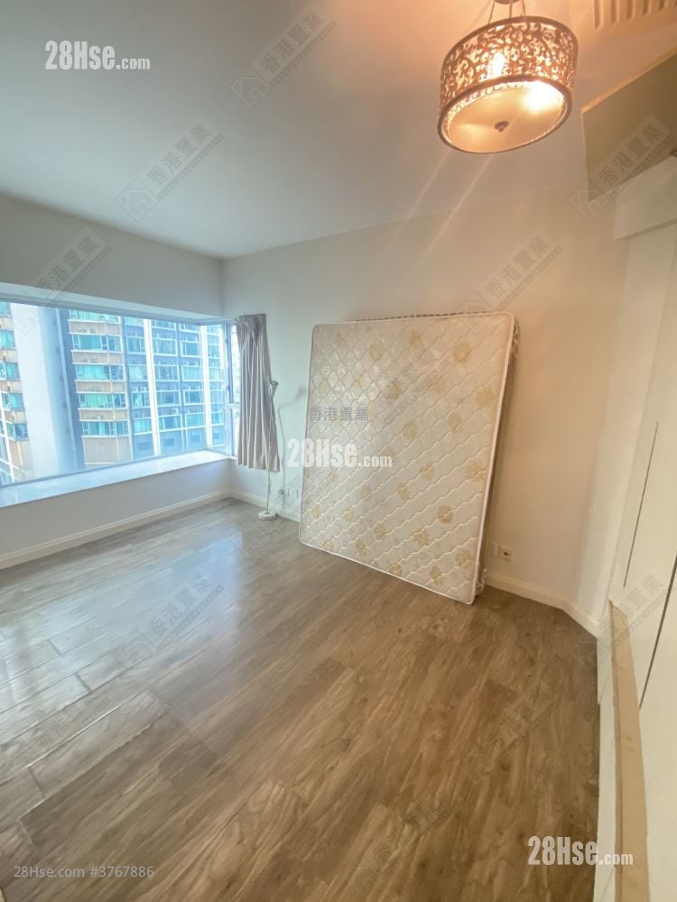 The Waterfront Sell 3 Bedrooms , 2 Bathrooms 943 ft²