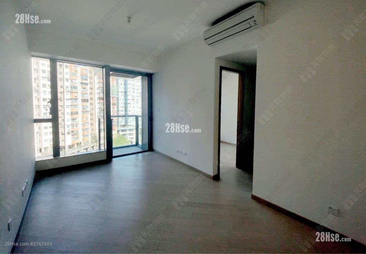 Grand Central Sell 2 Bedrooms 676 ft²