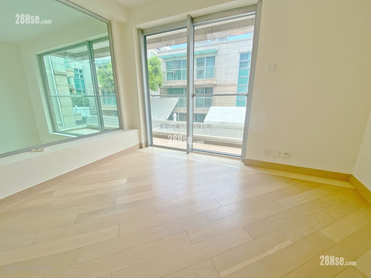 Gadoli Garden Sell 5+ Bedrooms , 4 Bathrooms 700 ft²