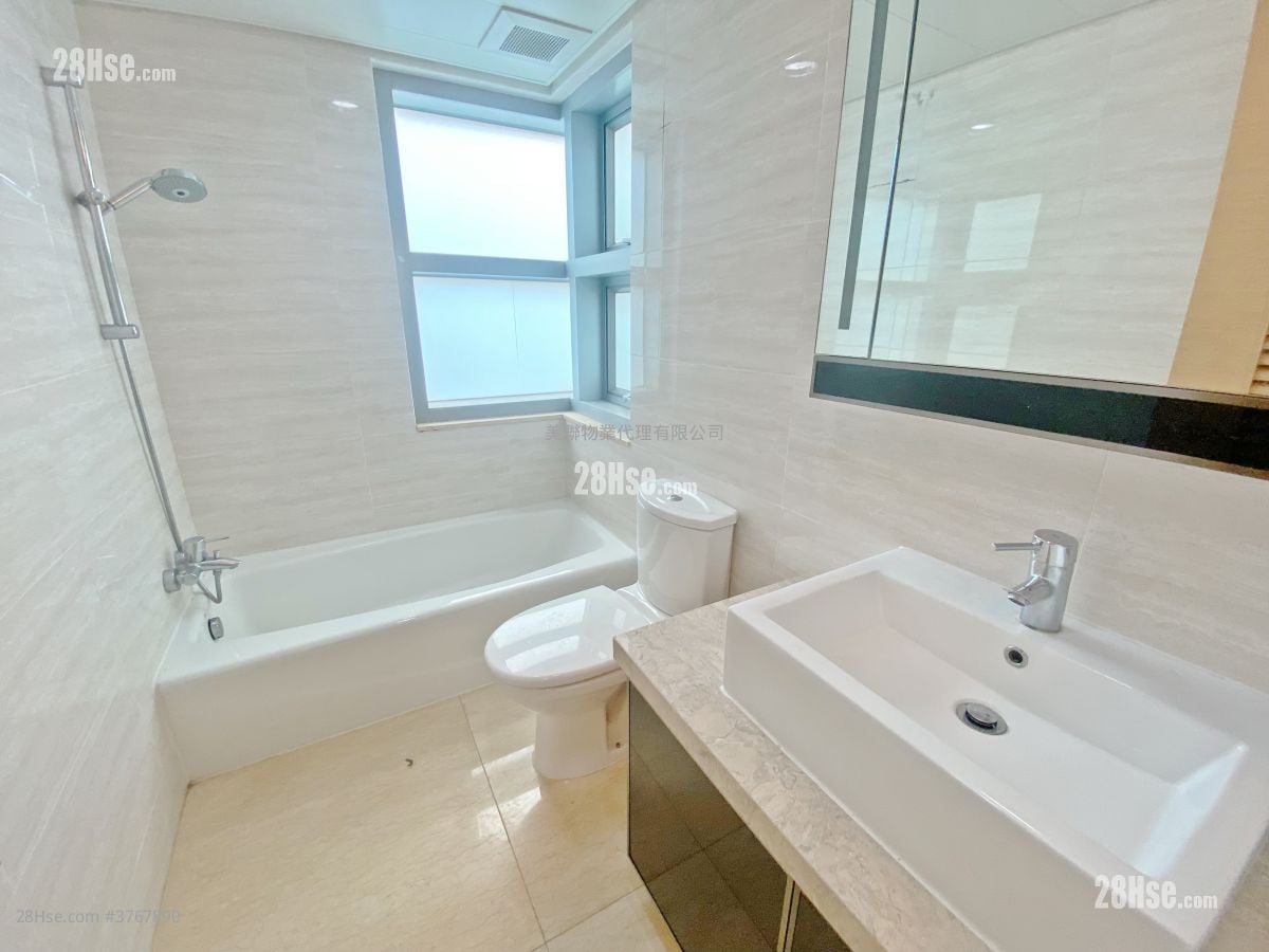 Gadoli Garden Sell 5+ Bedrooms , 4 Bathrooms 700 ft²