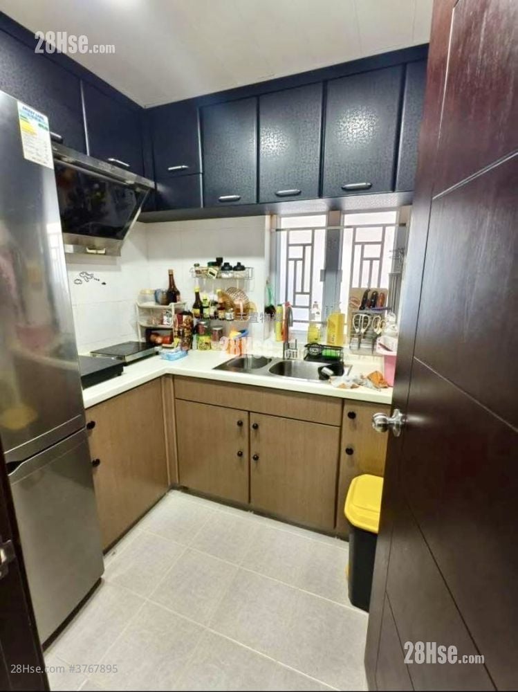 村屋 售盘 2 房 , 1 浴室 700 平方尺